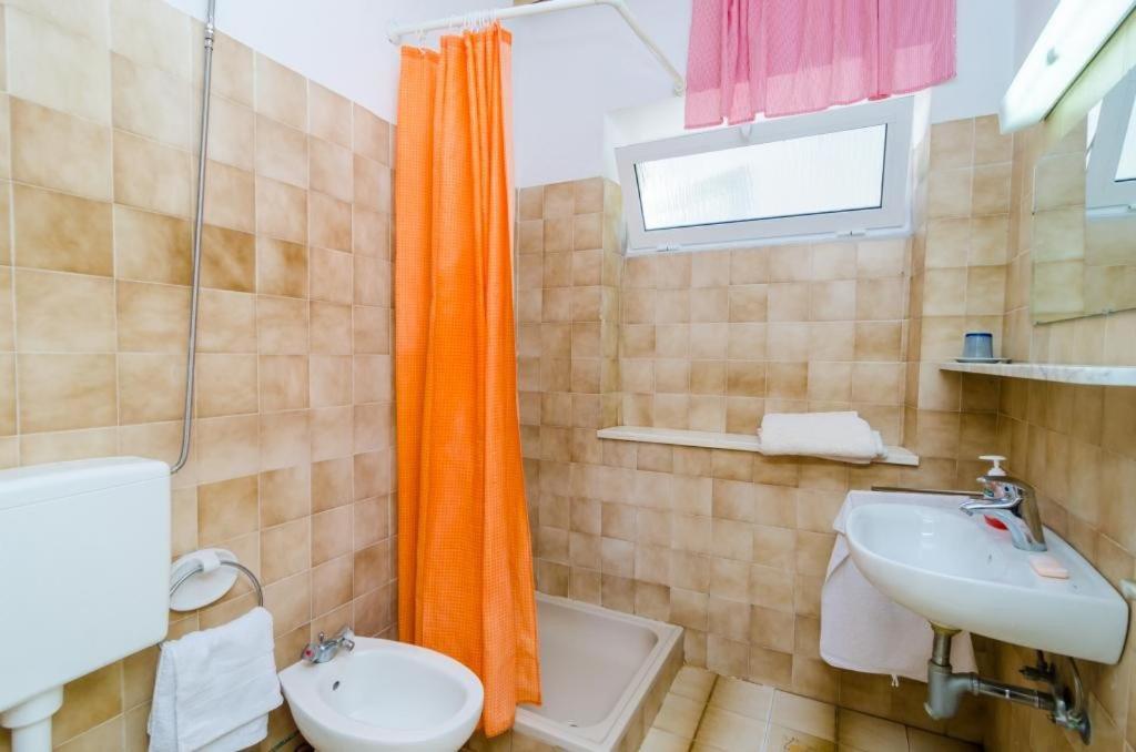 Guest House Mara Ragusa Esterno foto